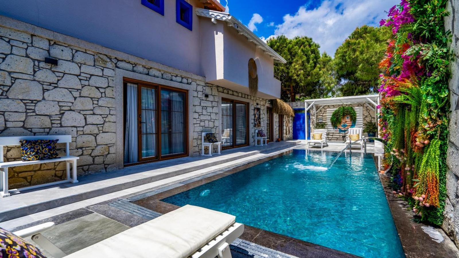 Lulu Inn Hotel Çeşme Εξωτερικό φωτογραφία